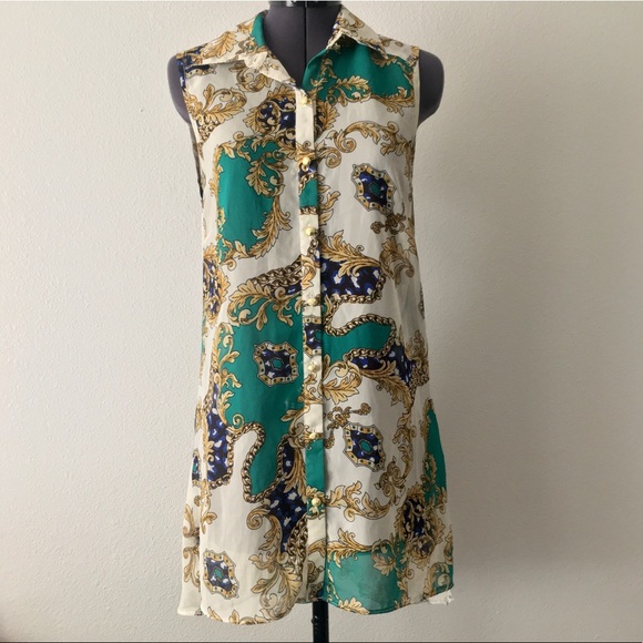 Ali & Kris Sleeveless Button up Blouse - Picture 2 of 11